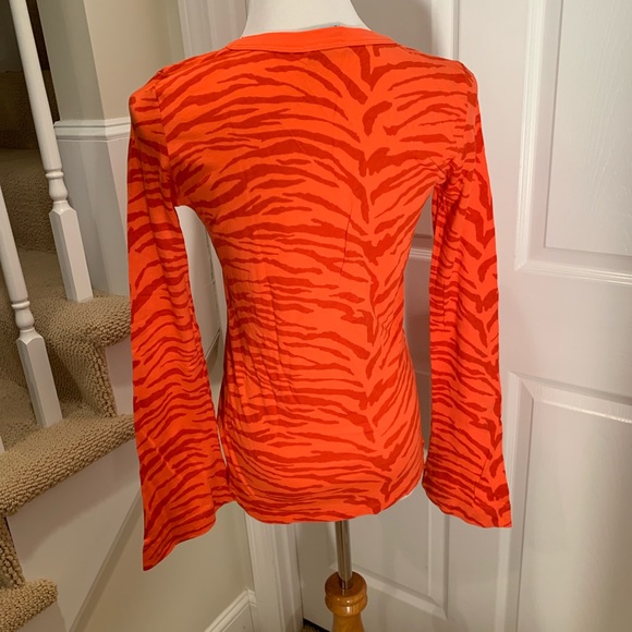 Top, t-shirt - NWOT, Cotton C&C California orange zebra print tee, long sleeves - Picture 4 of 5